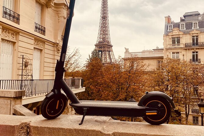 Electric Scooter Guided Tour of Paris