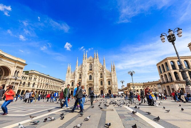 Elevated Ecstasy: Duomo Discovery & Rooftop Marvels!