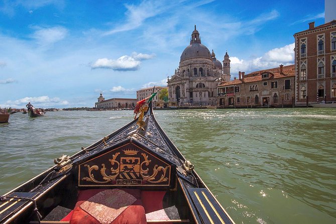 Enchanting Venice – Private Gondola Experience