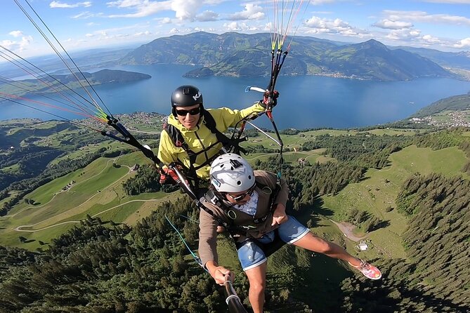 Engelberg Private Tandem Paragliding Tour  – Lucerne