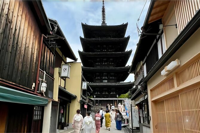 English Guided Private Tour With Hotel Pickup in Kyoto
