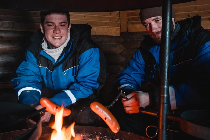 Evening Escape – Snowmobile Safari and Campfire in Rovaniemi