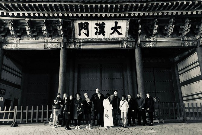 Evening Ghost Walking Tour in Seoul