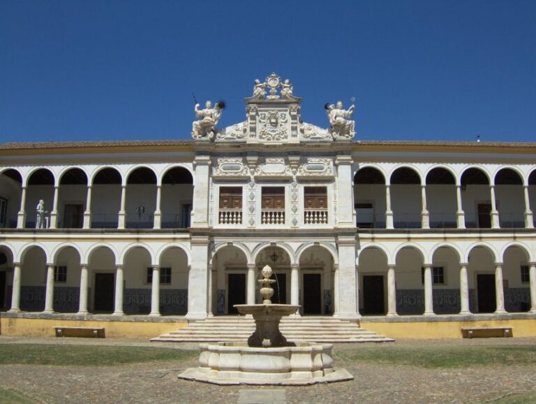 Évora Tour: Private and Customized Tour Full and Half Day
