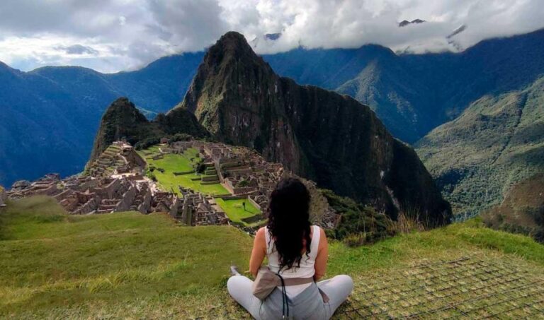 Excursion Machupicchu-Sacred Valley-Rainbow Mountain 5 Days