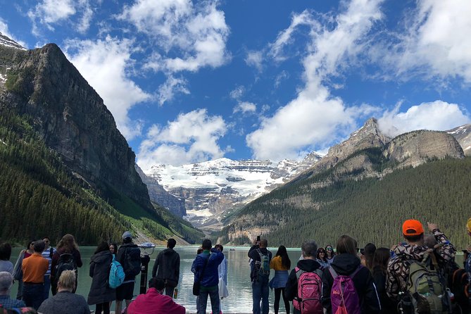Experience Banff National Park & Lake Louise Moraine Lake – PRIVATE DAY TOUR