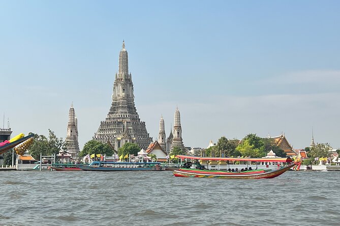 Experience Bangkok With Typical Thai Tuk-Tuk