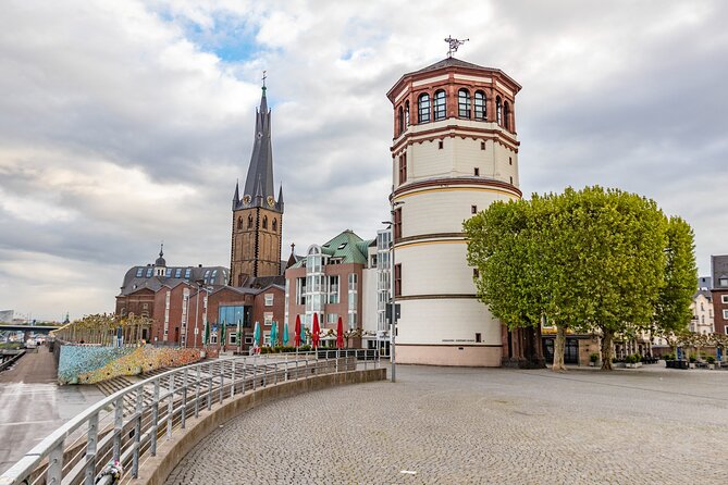 Explore Dusseldorf In 1 Hour With A Local