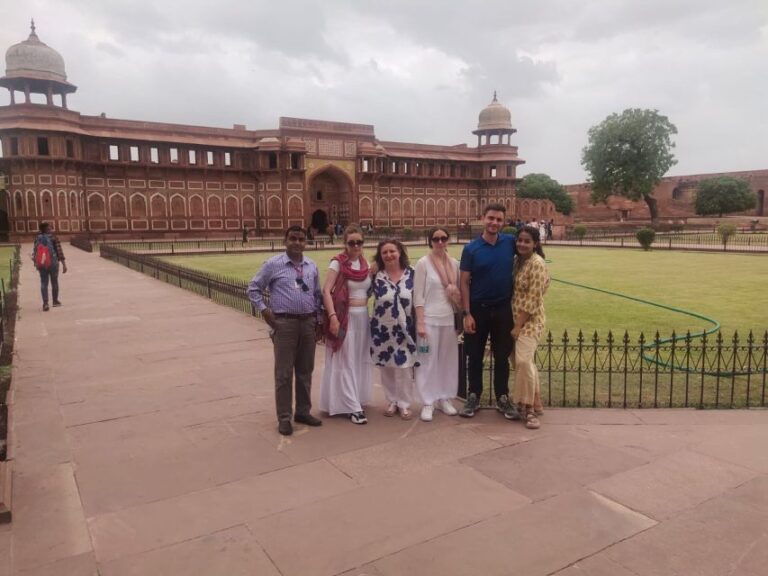 Explore Sunrise Taj Mahal and Agra Tour by Car