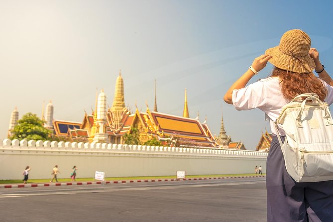 Explore the Grand Palace, the Emerald Buddha and Wat Pho Complex – Private Tour
