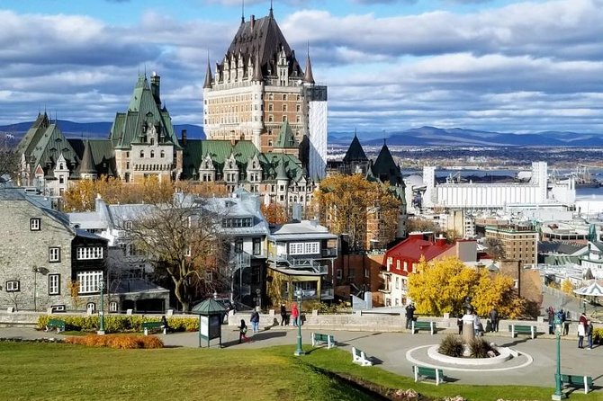 Extraordinary Guided Tour of Old Quebec on Foot