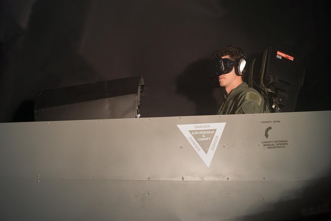 1 f a 18 fighter jet flight simulator in zurich F / A-18 Fighter Jet Flight Simulator in Zurich