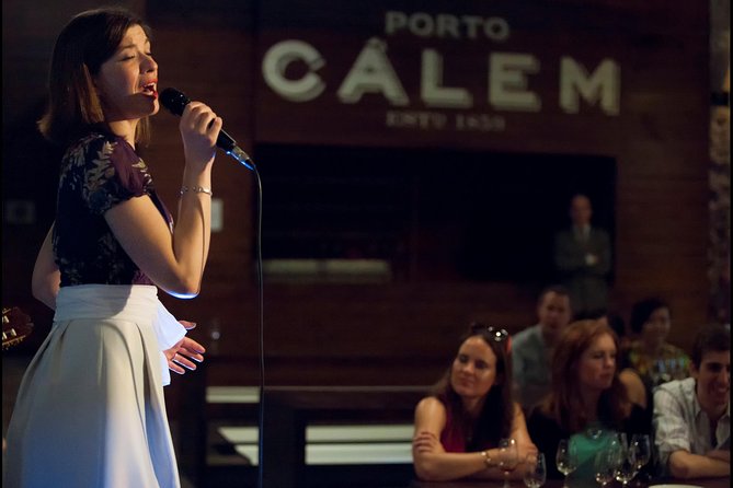 Fado Live Show in Porto Cálem Wine Cellars Including Wine Tasting and Visit