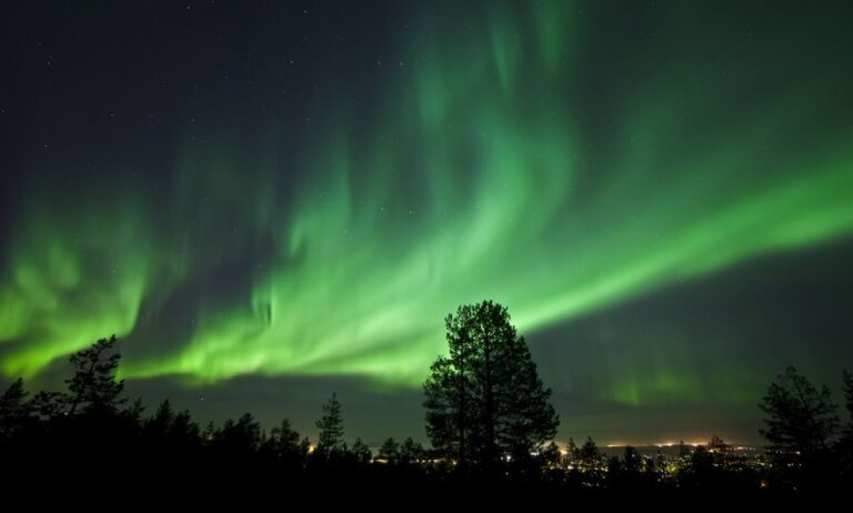Finnish Laplands: Capture The Auroras in Arctic Nature