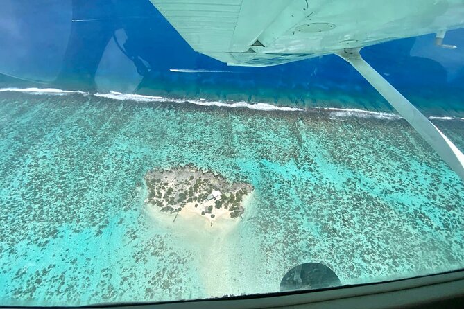Flight Over Moorea, Tour of the Island of Tahiti and Taxi Boat (Teahupoo)