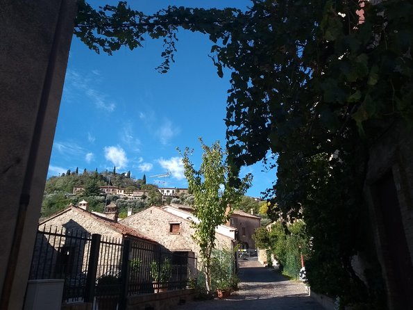 1 from abano montegrotto tour to arqua petrarca medieval village From Abano Montegrotto Tour to Arquà Petrarca Medieval Village