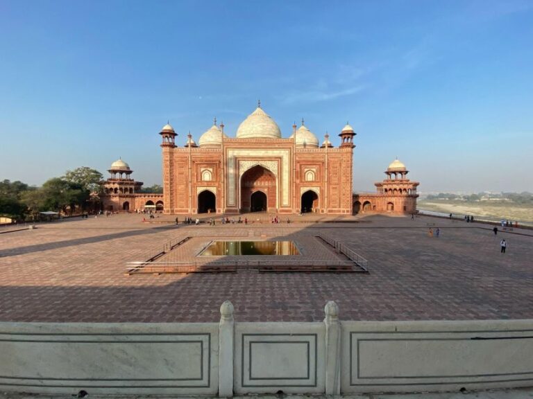From Agra: Agra and Taj Mahal Private Guided Day Trip