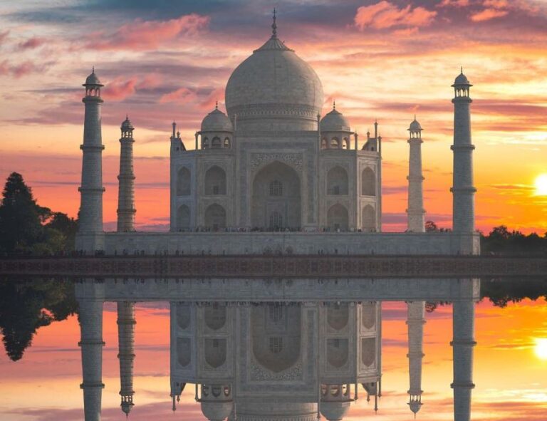 From Agra: Sunrise Half Day Tour of Taj Mahal With Agra Fort