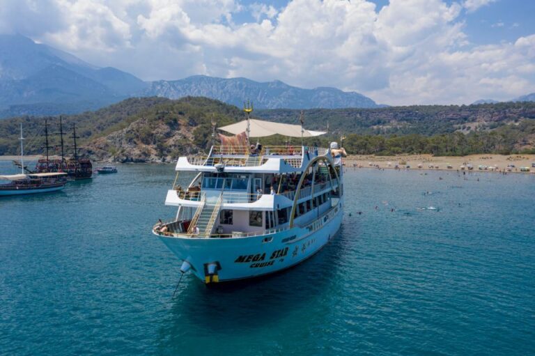 From Antalya: Full-Day Boat Tour With Lunch and Foam Party