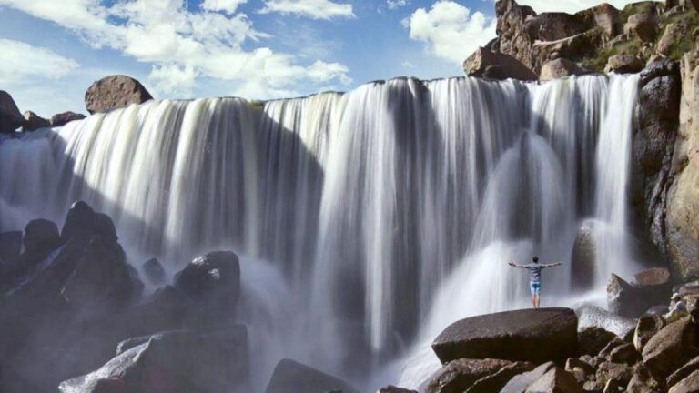 From Arequipa: Excursion to Pillones Waterfalls Ful Day