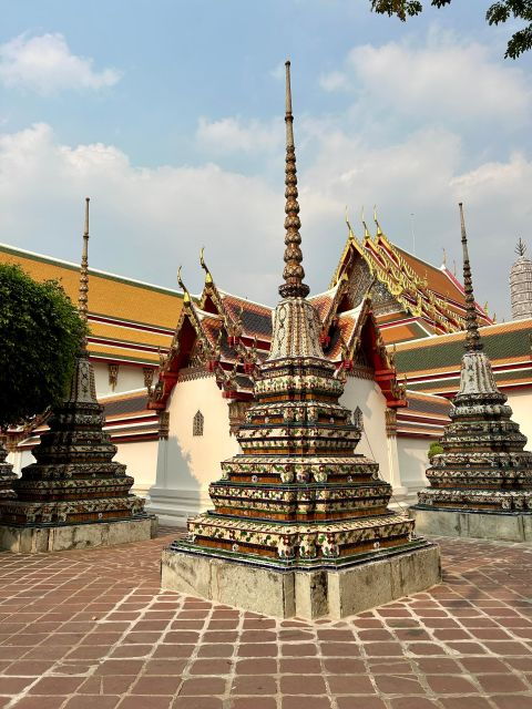 From Bangkok: Damnoen Saduak Floating Market & Wat Pho