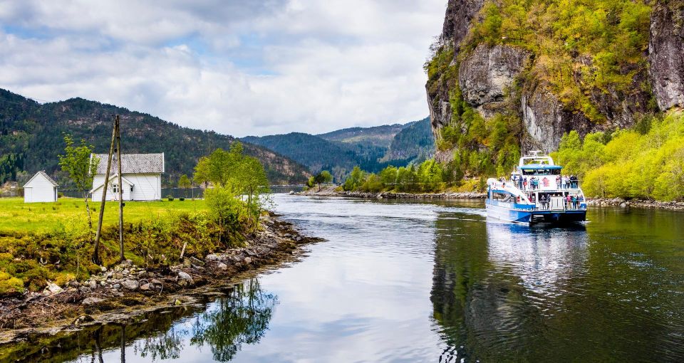 From Bergen: Scenic Fjord Cruise to Mostraumen