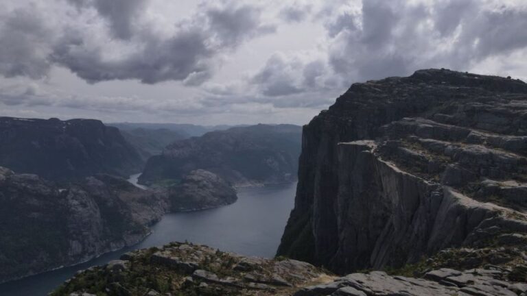 From Bergen: Trolltunga and Waterfalls Helicopter Tour