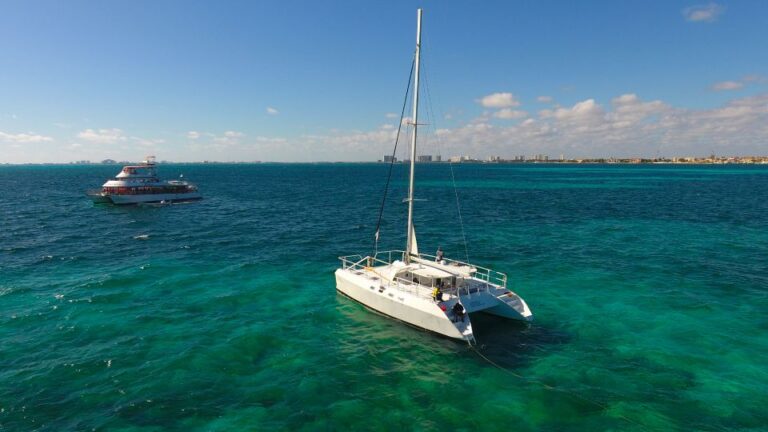 From Cancun: Isla Mujeres Catamaran Day Trip With Lunch
