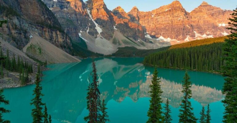 From Canmore/Banff: Sunrise at Moraine Lake – Guided Shuttle