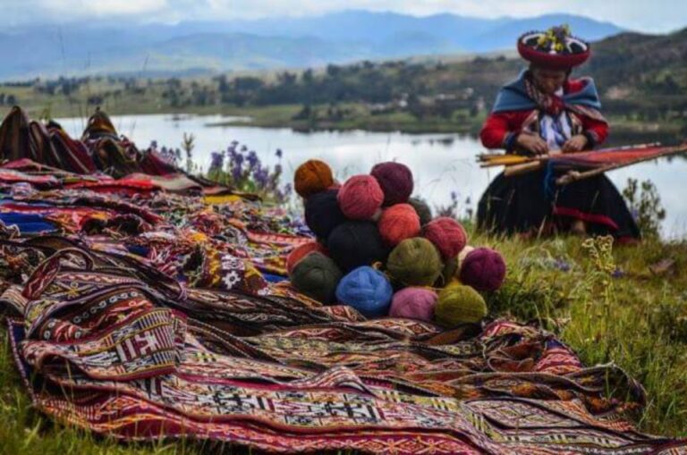 From Cusco: 2-Day Trip to the Sacred Valley and Machu Picchu