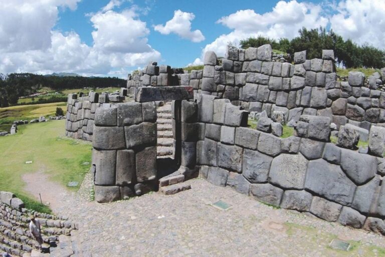 From Cusco: City Tour and Visit to Four Archaeological Sites