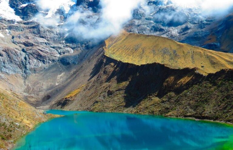 From Cusco : Huamantay Lake and Rainbow Mountain Private