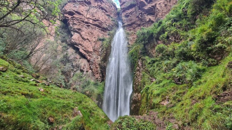 From Cuzco: Private Trek Tour to Perolniyoc Waterfalls