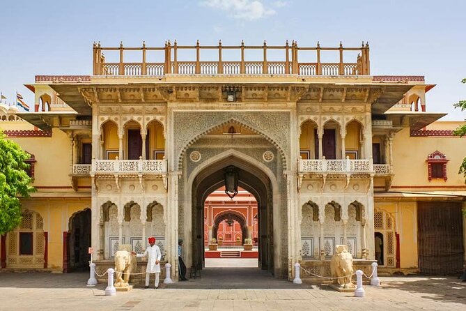 From Delhi: All-Inclusive Jaipur (Pink City) Private Day Tour