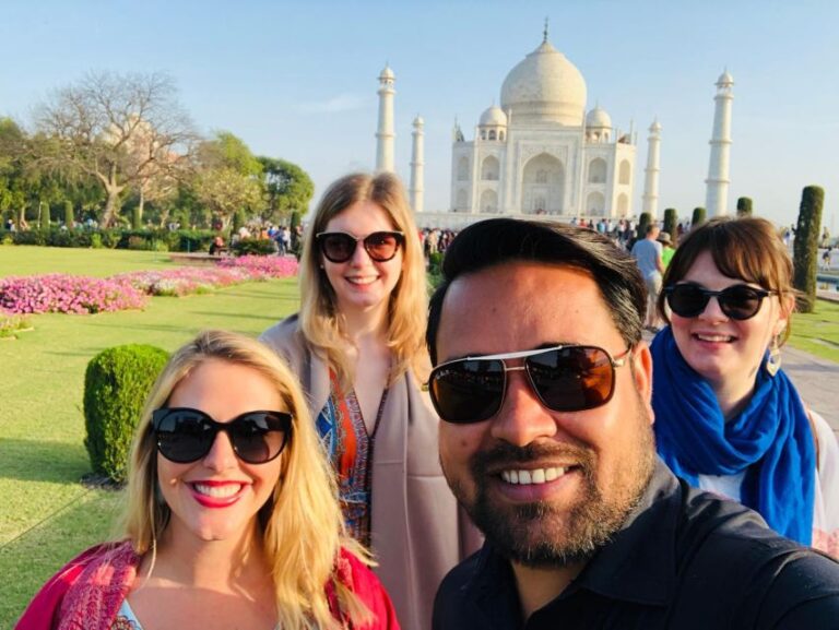 From Delhi: All Inclusive Sunrise Taj Mahal & Agra Fort Tour
