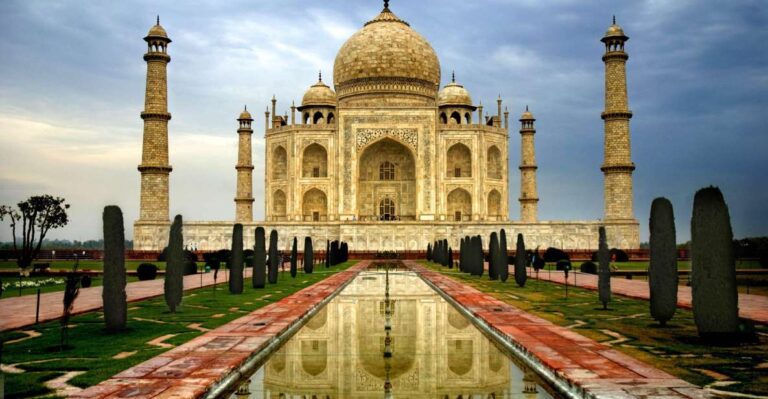 From Delhi : Priavte Taj Mahal Tour By Car