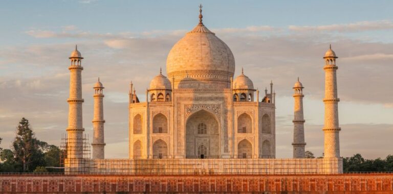 From Delhi: Same Day Taj Mahal Tour by Car