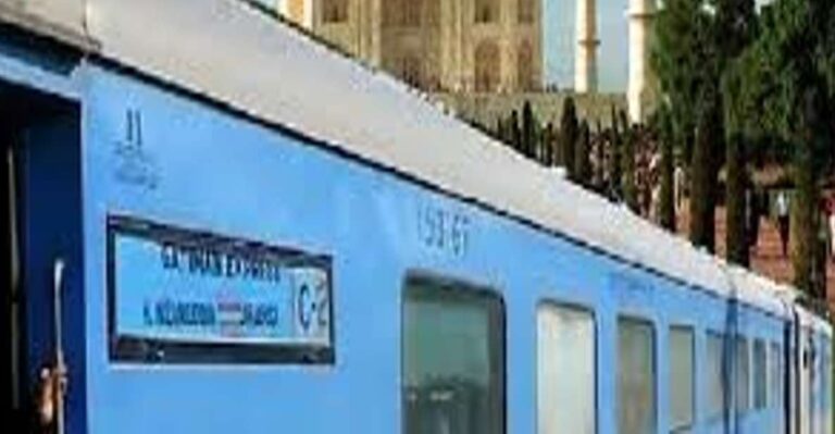 From Delhi: Taj Mahal & Agra City Tour By Gatiman Train
