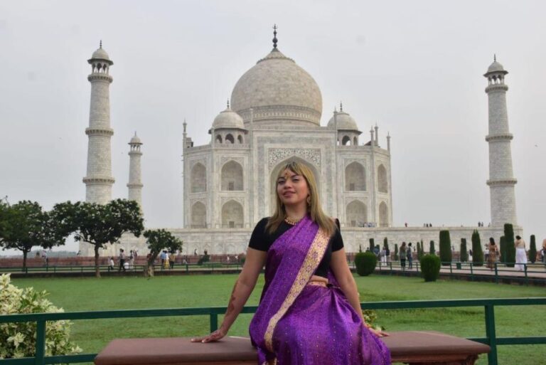From Delhi: Taj Mahal, Agra Fort and Baby Taj Day Trip