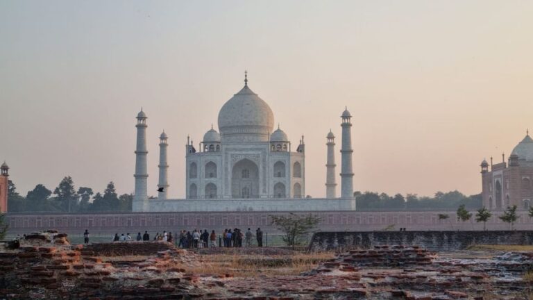 From Delhi : Taj Mahal & Agra Fort Guided Tour