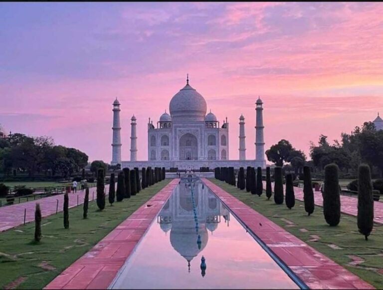 From Delhi: Taj Mahal & Agra Private Tour by Superfast Train