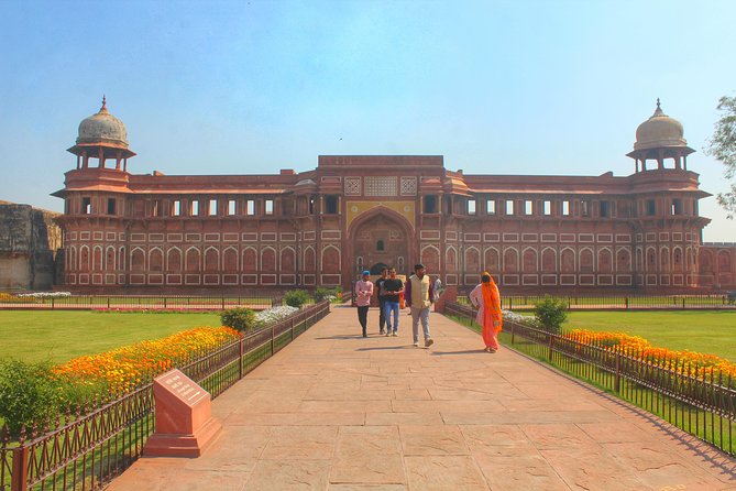 From Delhi Taj Mahal and Agra Fort Private Tour by Indias Fastest Train