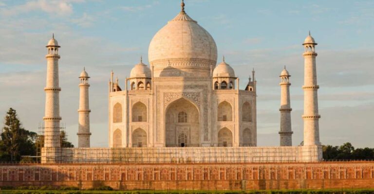 From Delhi : Taj Mahal Tour by Gatimaan Express Train