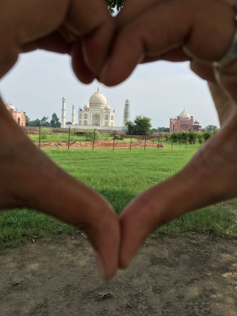 1 from delhi taj mahal tour with private guide by car From Delhi :- Taj Mahal Tour With Private Guide By Car