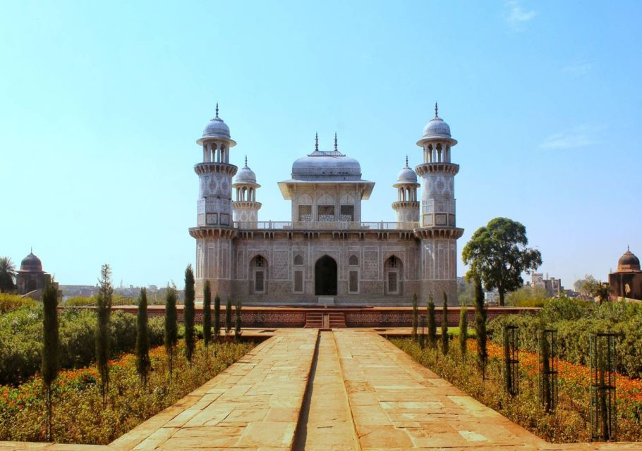 1 from delhi to taj mausoleum day trip by express train From Delhi to Taj Mausoleum Day Trip by Express Train