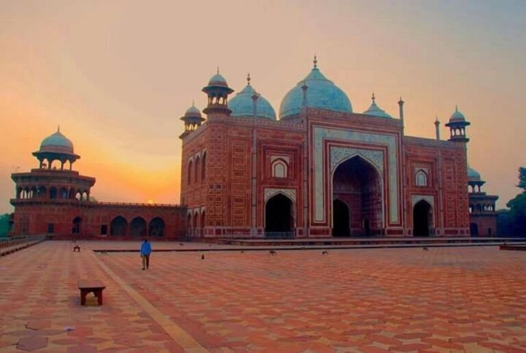 From Delhi:Agra Full Day Tour by Train