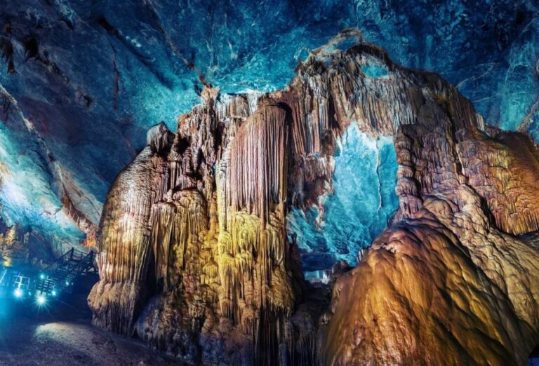 From Dong Hoi: Paradise Cave and Phong Nha Cave Tour & Lunch