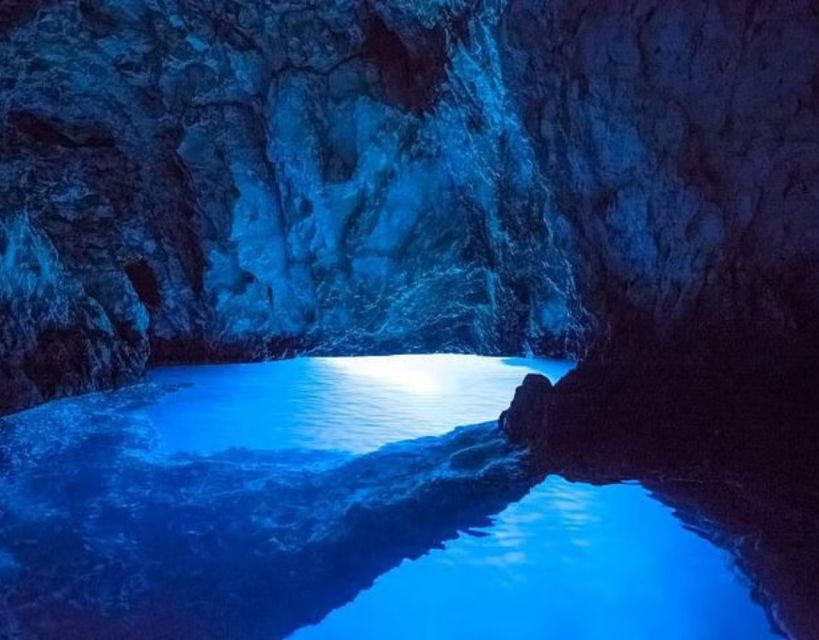 From Dubrovnik: Elaphiti Islands & Blue Cave Speedboat Tour