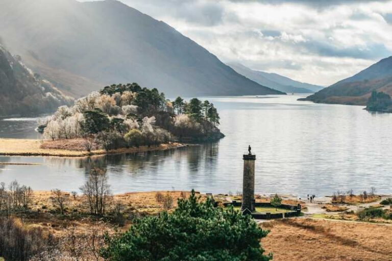 From Edinburgh: Glenfinnan, Fort William, & Glencoe Day Tour