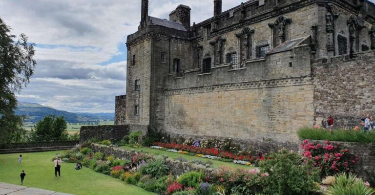 From Edinburgh: Stirling Castle, Kelpies and Loch Lomond